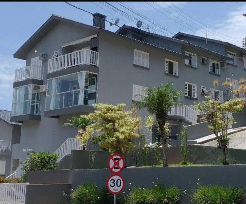 Apto Vista Mar -250Mts Da Praia Bombinhas Ngoại thất bức ảnh